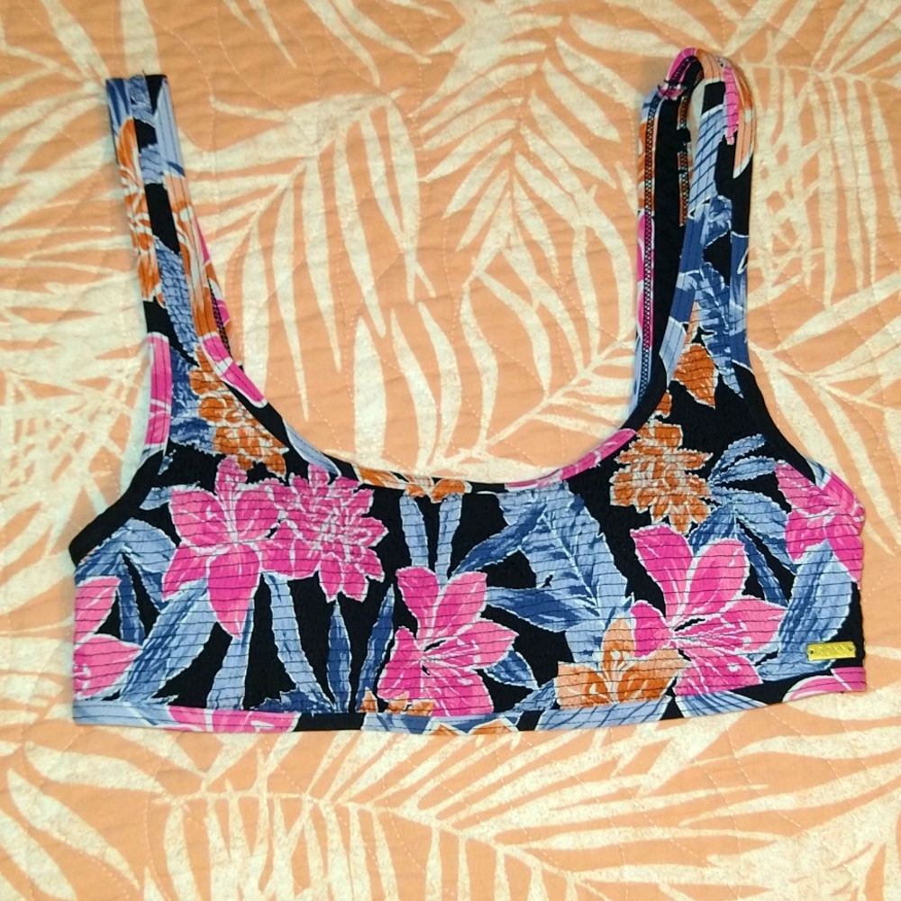 SALE🚨Roxy tropical oasis smock scoop neck bikini top